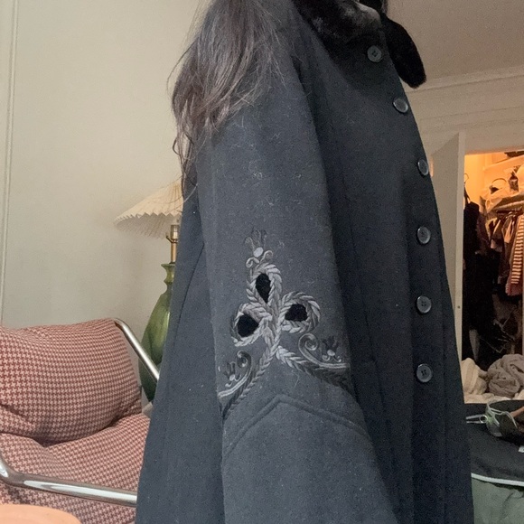 Faux fur collar Black wool Women's LONG Coat - Picture 3 of 8